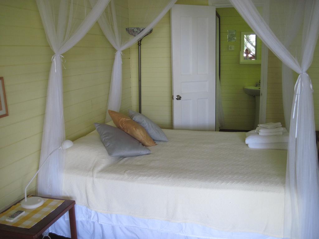 Sand Dollar Beach Bed & Breakfast Bocas del Toro Habitación foto