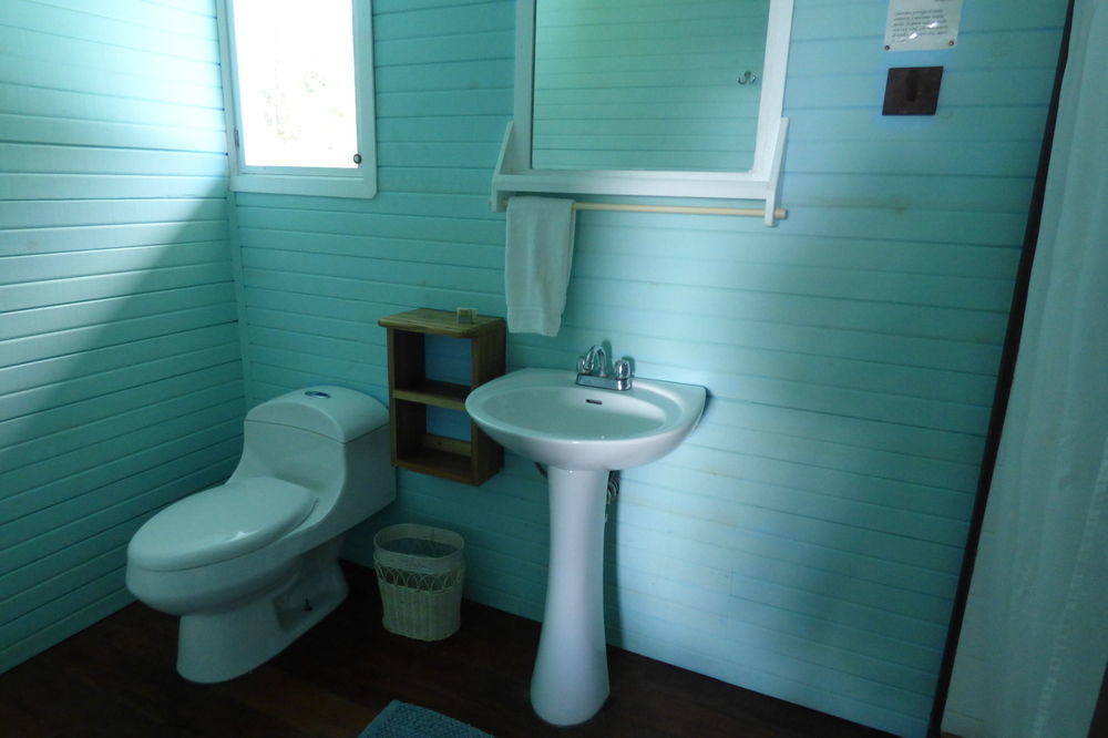 Sand Dollar Beach Bed & Breakfast Bocas del Toro Exterior foto